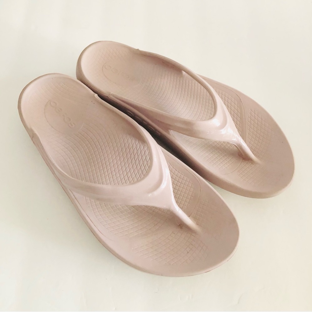 🔥 OOFOS OOriginal Recovery Flip Flop Thong Sandals - Picture 2 of 6